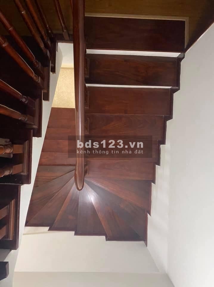 Bán nhà 5 tầng ngay gần Aeon Mall Quận Long Biên, diện tích 51.6 m2 giá covid