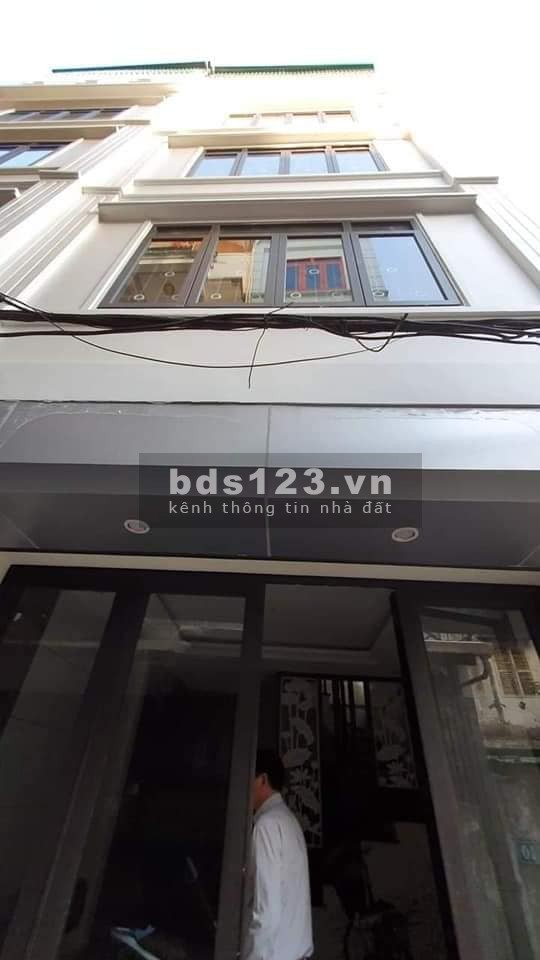 Căn nhà phố Nguyễn Tri Phương, 5 tầng, ngõ nông, giá bán 4 tỷ liên hệ 0948253844