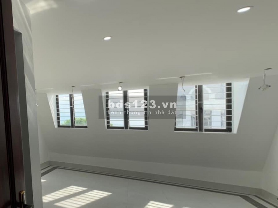 Cho thuê nhà đẹp tại thành phố Vĩnh Yên, Vĩnh Phúc. lh: 0988758886, diện tích 100m2
