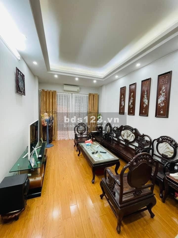 Chính chủ bán gấp nhà lõi Hai Bà Trưng, 3 bước chân lên hồ Hoàn Kiếm, giá chào 4 tỷ