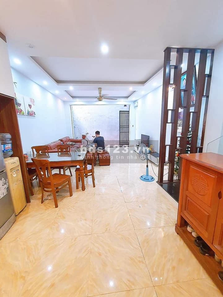 Bán nhà Ngọc Lâm, nhà đẹp lung linh, 45m2, 4 tỷ hơn