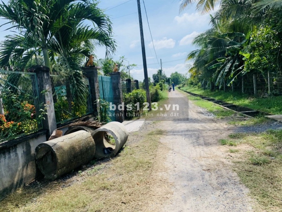 Bán Nhà vườn Củ Chi giá rẻ diện tích 552m2 giá 1ty367 SHR công chứng sang tên ngay