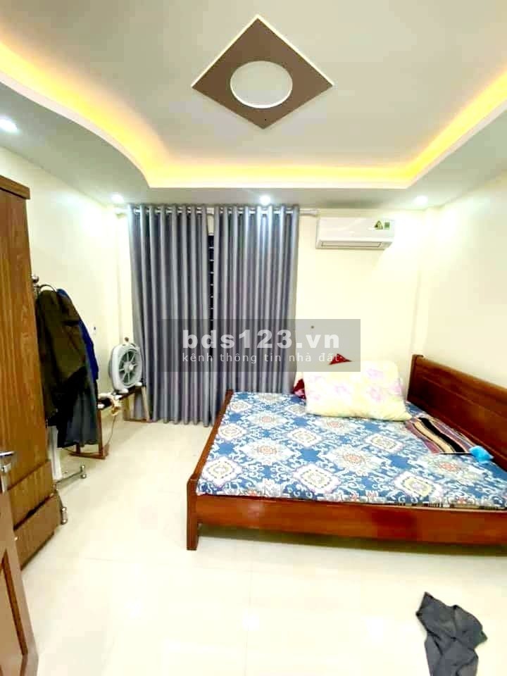 Bán nhà mặt phố Chiến Thắng Quận Hà Đông, ô tô. kinh doanh sầm uất, dt 60m2, 5 tầng giá 12 tỷ