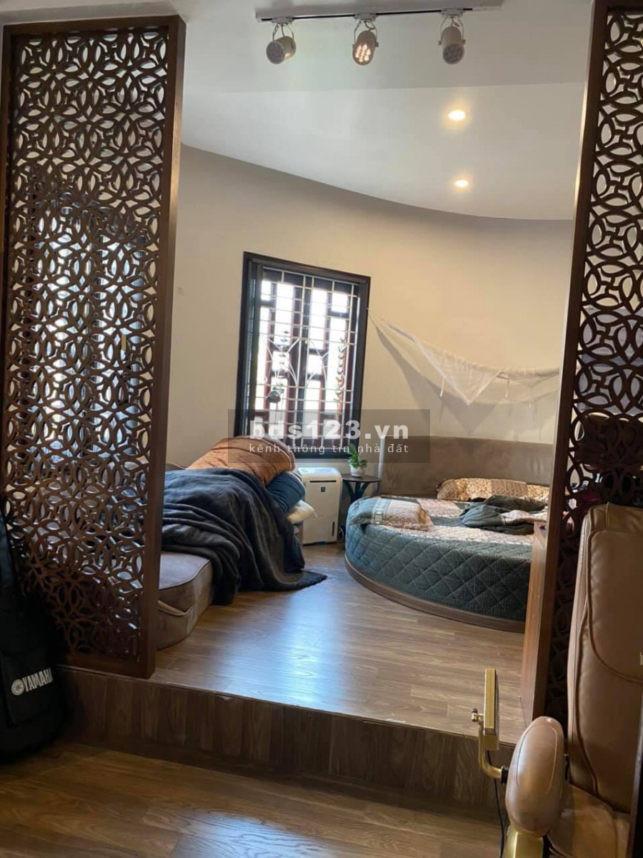 Bán nhà Ngọc Thụy ô tô tránh gara 3 mặt thoáng giá bán 4.9 tỷ, liên hệ 0394980881