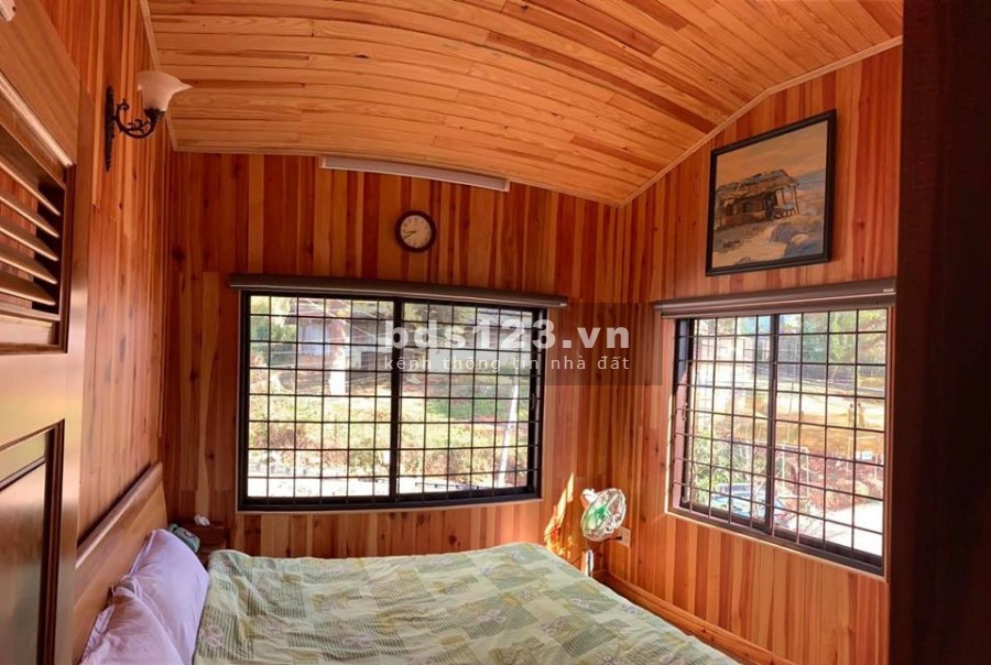 Cần bán nhà đẹp 2 mặt tiền đường thành phố Đà Lạt giá chỉ 9.6 tỷ, sổ riêng xây dựng