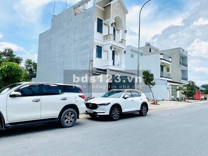 Kẹt vốn mùa dịch bán gắp nền đất KDC giáp với Tân Tạo, Bình Tân, hỗ trợ vay ngân hàng