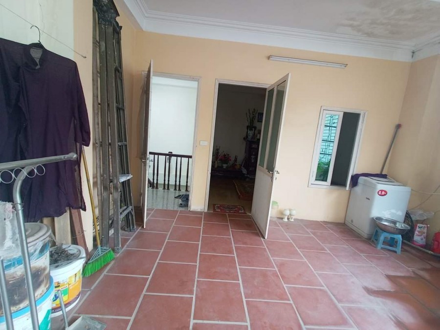 Bán nhà nguyên căn lô gốc ngõ ô tô phố Ngọc Khánh dt 74m2, đúc 2 tầng, MT 5 m, giá 11.5 tỷ