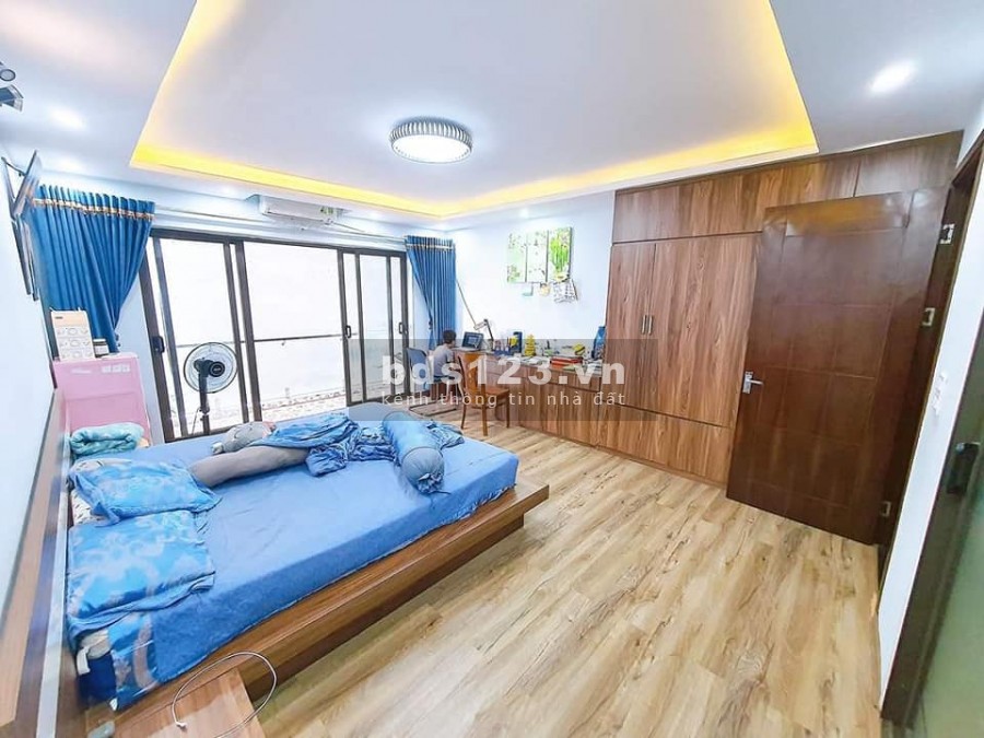 Bán nhà Ngọc Lâm, nhà đẹp lung linh, 45m2, 4 tỷ hơn