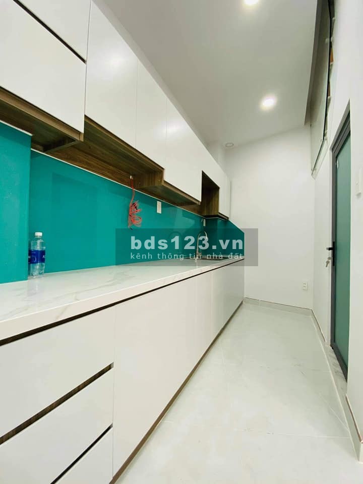 Nhà Hoàng Hoa Thám, Phú Nhuận, hẻm xe hơi, nội thất VIP, dtsd 42m2, mt 7m, giá 6.6 tỷ TL