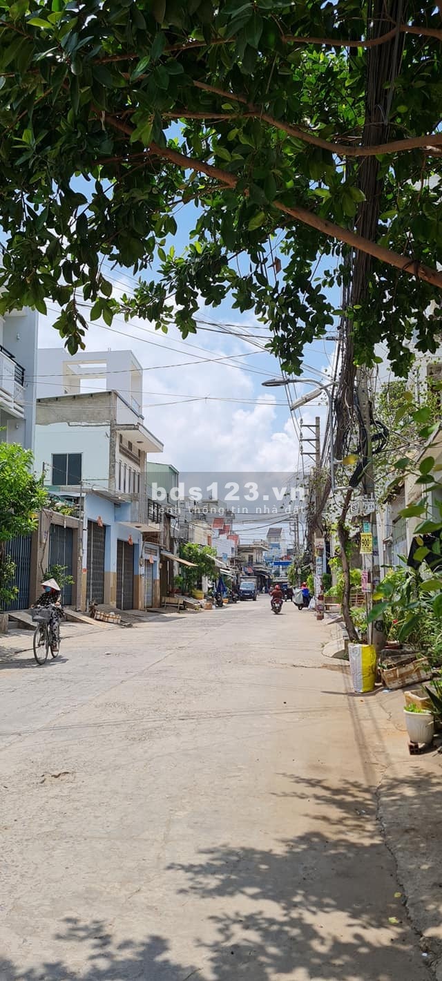 Bán nhà hẻm Huỳnh Tấn Phát Quận 7, dt 50m2, mới 2 tầng bê tông cốt thép giá 3.35 tỷ