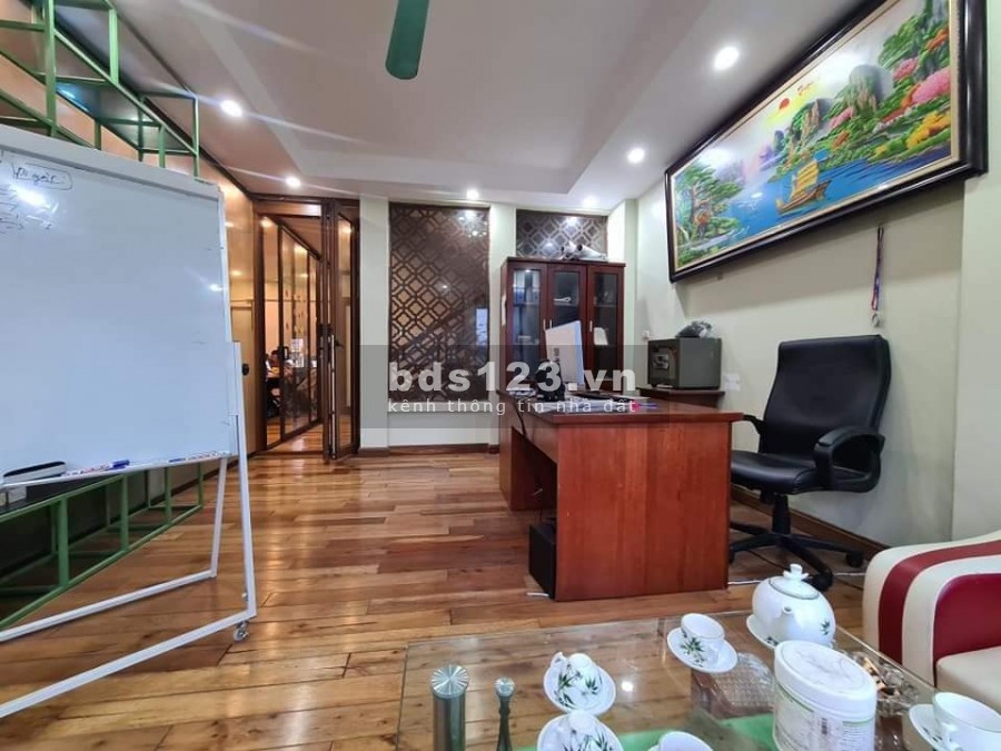 Bán nhà Mặt Phố Việt Hưng, Long Biên, 90m, 4t, mặt tiền 7.5m, kinh doanh ổn định giá 13 tỷ