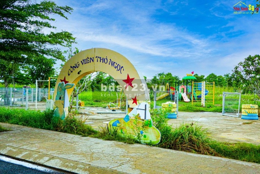 Cần bán 1 lô đất đường Hoàng Phan Thái, ngay chợ Bình Chánh, sổ hồng riêng