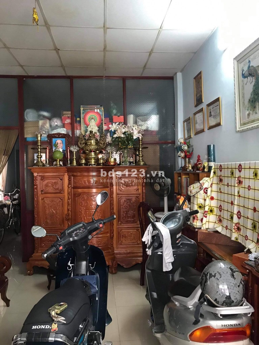Ngộp bank HXH nhà C4, ngã 4 hàng xanh, Điện Biên Phủ, 81m2