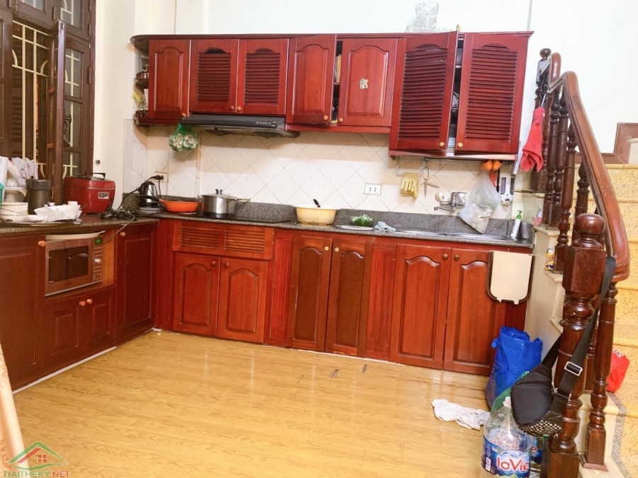 Bán nhà Tân Mai, Hoàng Mai, 41m2 x 4T, DT rộng, 4 ngủ, giá nhỉnh 3 tỷ. LH 0966456918.