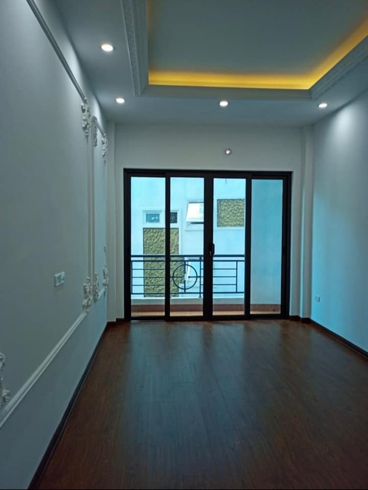 Cực Shock hàng hiếm Phố Đặng Tiến Đông, View hồ, gần Công Viên, kinh doanh vô cùng tốt giá 6,8 tỷ