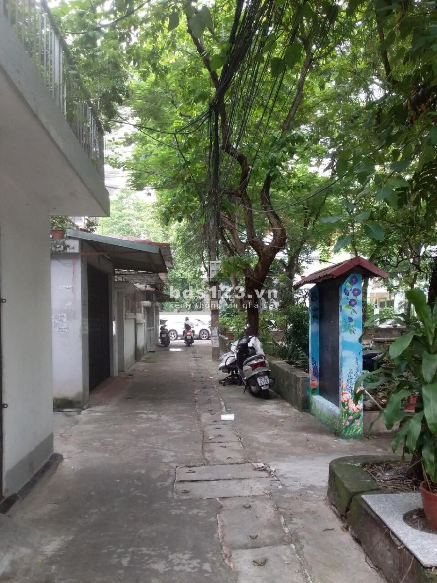 B3 Giảng võ, chỉ 2,3 tỷ, ngay gần KS dát vàng Golden Lake, dân trí cao, lh 0936451176