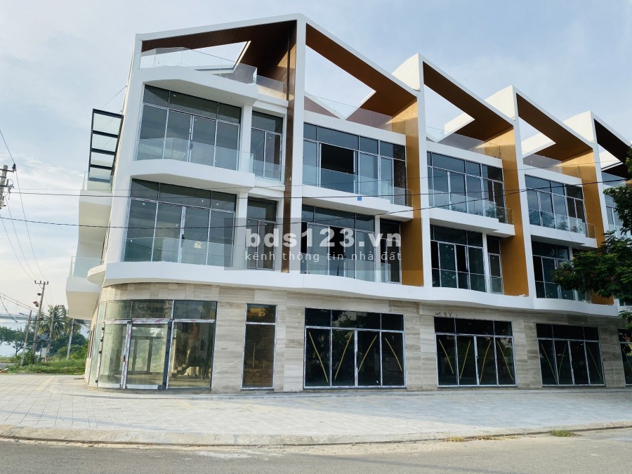 Bán nhà ven sông Hàn view pháo hoa - Đối diện bến du thuyền giá tốt nhất (không mua hối tiếc)