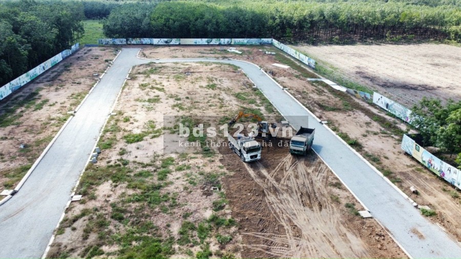 Bán gấp lô đất mặt tiền DT741, thị xa Bến Cát, giá đầu tư 14/9, khu dân cư hạ tầng hoàn thiện