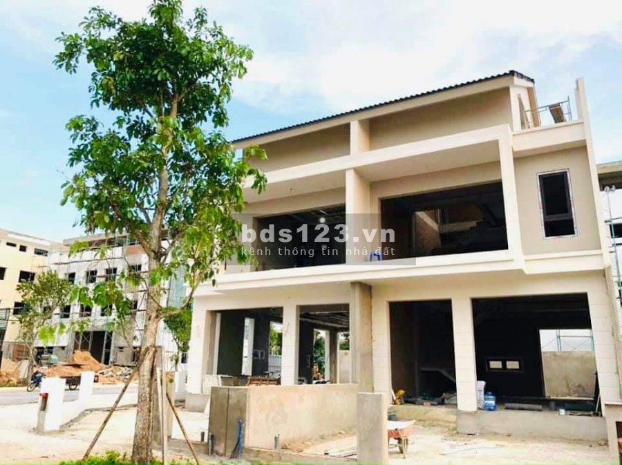 Nhà phố thương mại xây sẵn giá chỉ 4,3 tỷ/ căn, chiết khấu thêm 3% cho khách hàng