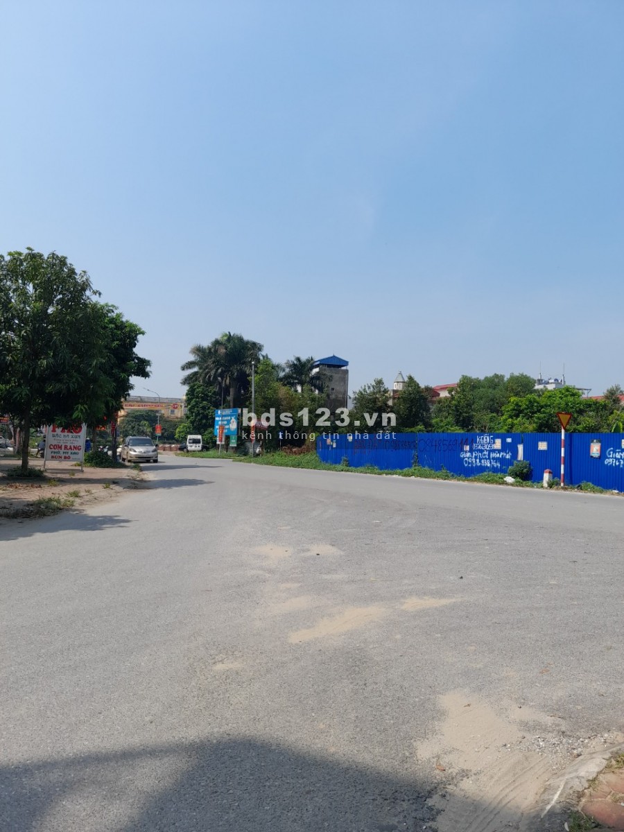 Bán đất trung tâm thị xã Mỹ Hào, diện tích sử dụng 105m2, giá bán 4.3 tỷ, lh 0982420026