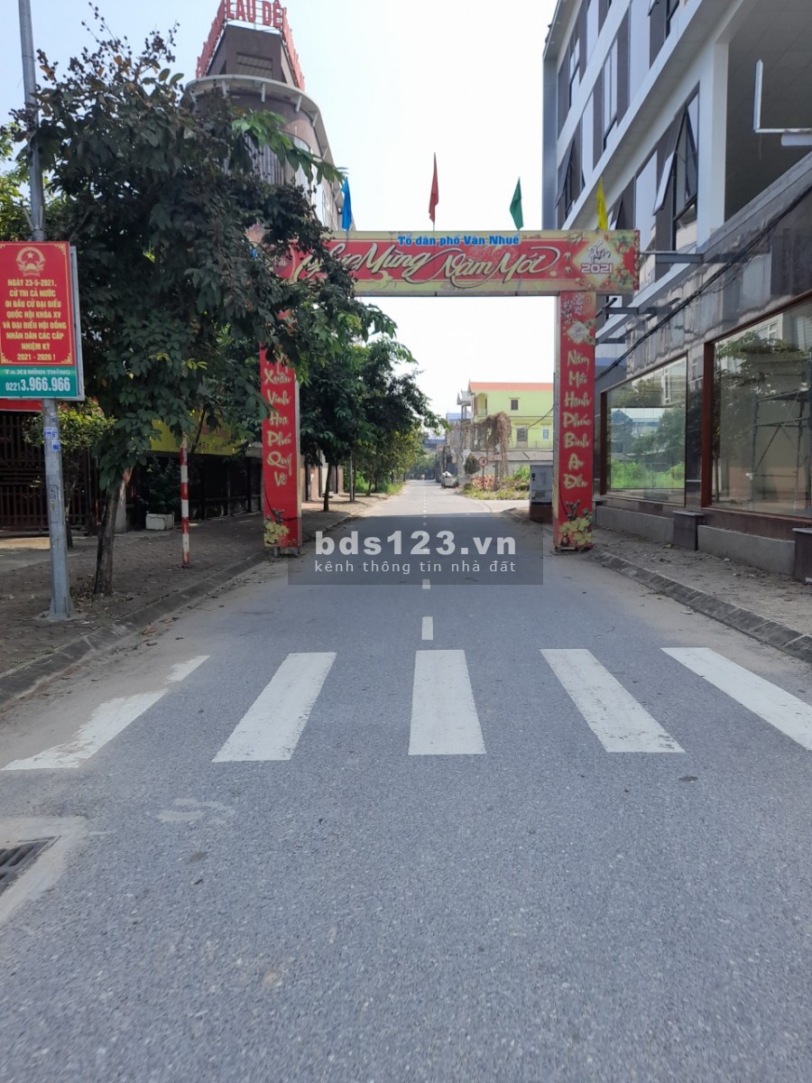 Bán đất trung tâm thị xã Mỹ Hào, diện tích sử dụng 105m2, giá bán 4.3 tỷ, lh 0982420026
