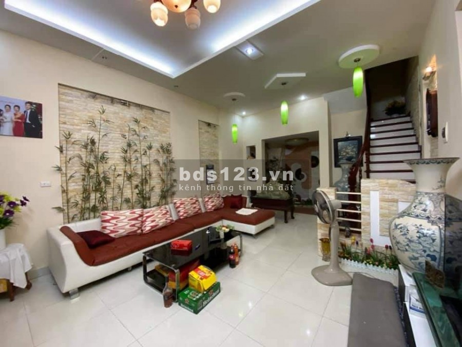 Bán liền kề khu Vạn Phúc Hà Đông dt 72m2, 5 tầng, giá 6.6 tỷ đường rộng ô tô đỗ ngày đêm