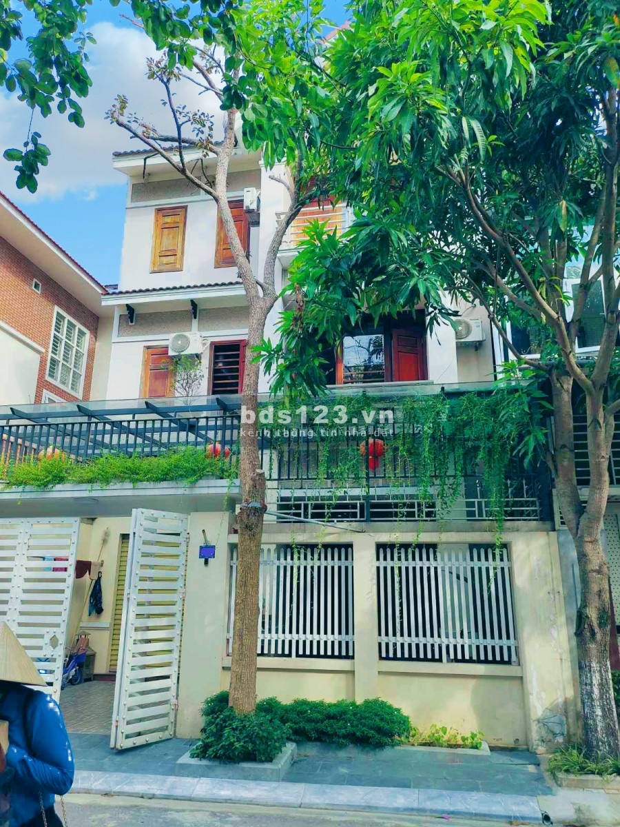 Bán nhà phố 3 tầng mới nguyên căn dự án Gold 1B phường Hà Huy Tập thành phố Vinh