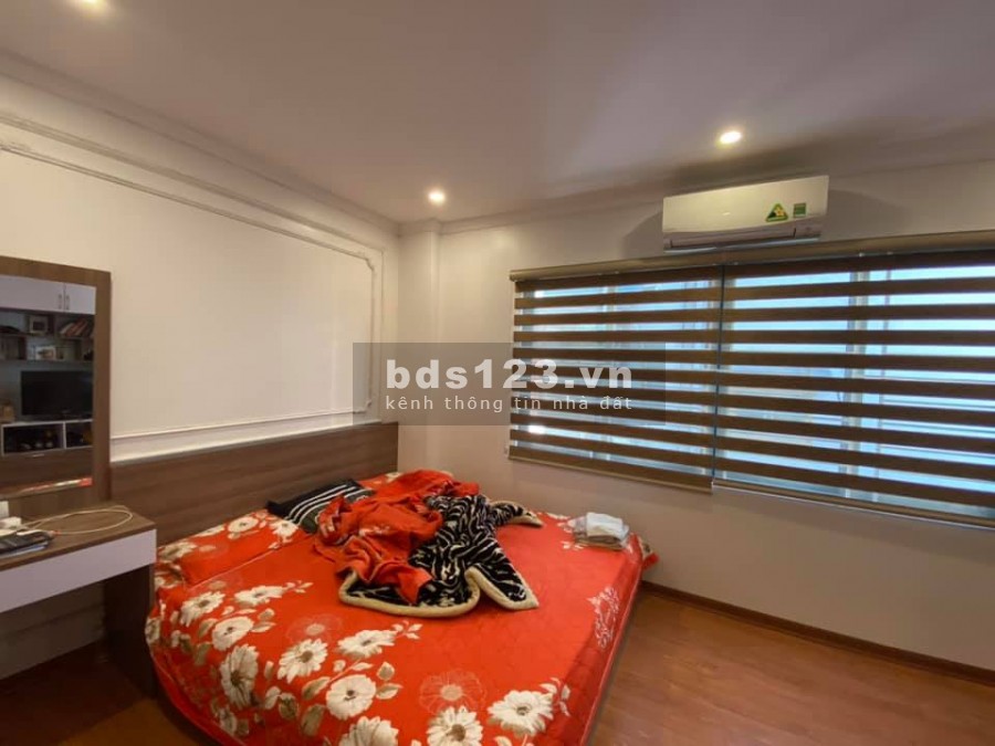 Bán gấp nhà Bồ Đề Long Biên tặng full nội thất - oto đỗ cổng - lô góc 57m giá 3,58 tỷ