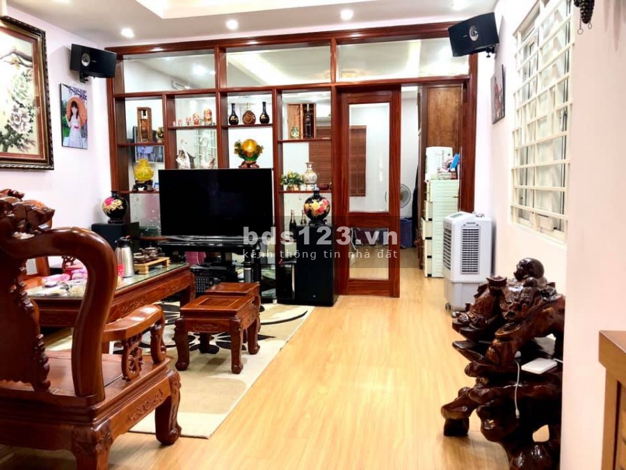 Cần bán nhà nguyên căn Nguyễn Khang, dt 41m2, 4 tầng giá rất rẻ, liên hệ 0973086353