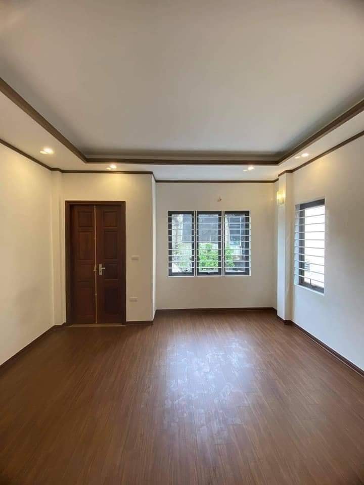 Hiếm Bán Nhà Duy Tân Phố, Cầu Giấy diện tích sử dụng 40m2, 5 tầng, ô tô, chỉ nhỉnh 5 tỷ