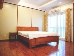 Bán nhà Trịnh Công Sơn dtsd 132m2, 8 tầng gara lô góc thang máy cho thuê 150 triệu/tháng giá 32 tỷ