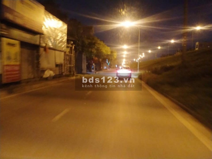 Chủ đang cần tiền bán nhà 1 in 2 căn Ngô gia Tự, Ngọc Thụy giá 18 tỷ, đi trước bán trước.