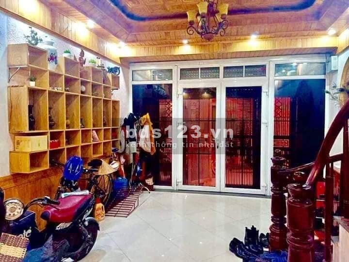 Bán nhà đẹp ngay trung tâm Đống Đa 6 tầng kinh doanh đỉnh nội thất siêu đẹp, bày trí hợp lí