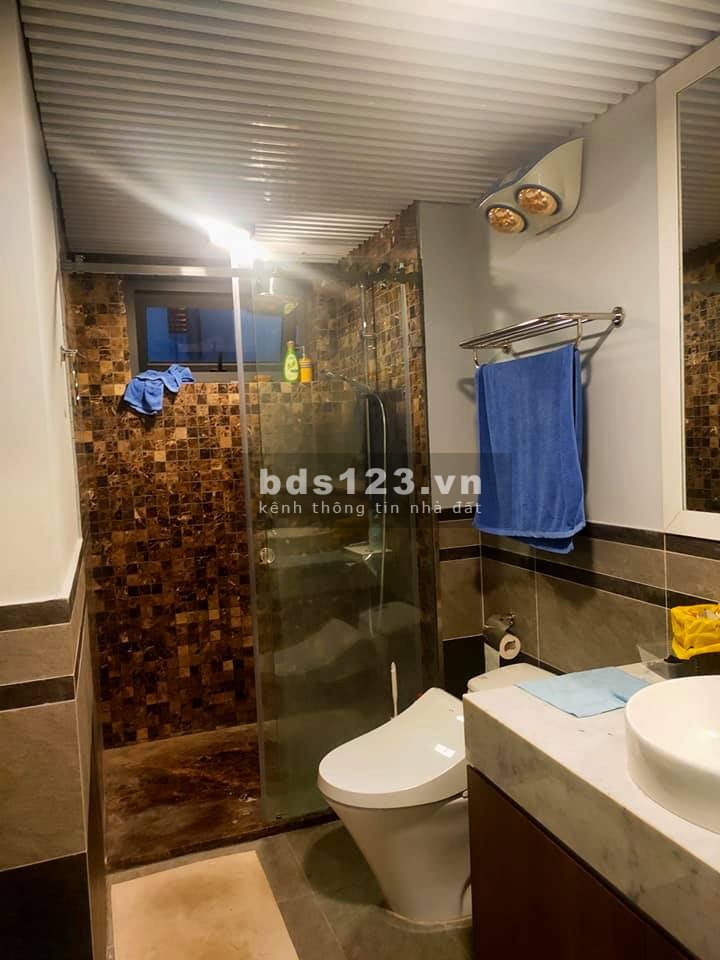 Bán biệt thự đẳng cấp Long Biên, oto vào nhà, ngõ thông, sổ đẹp, khu dân trí