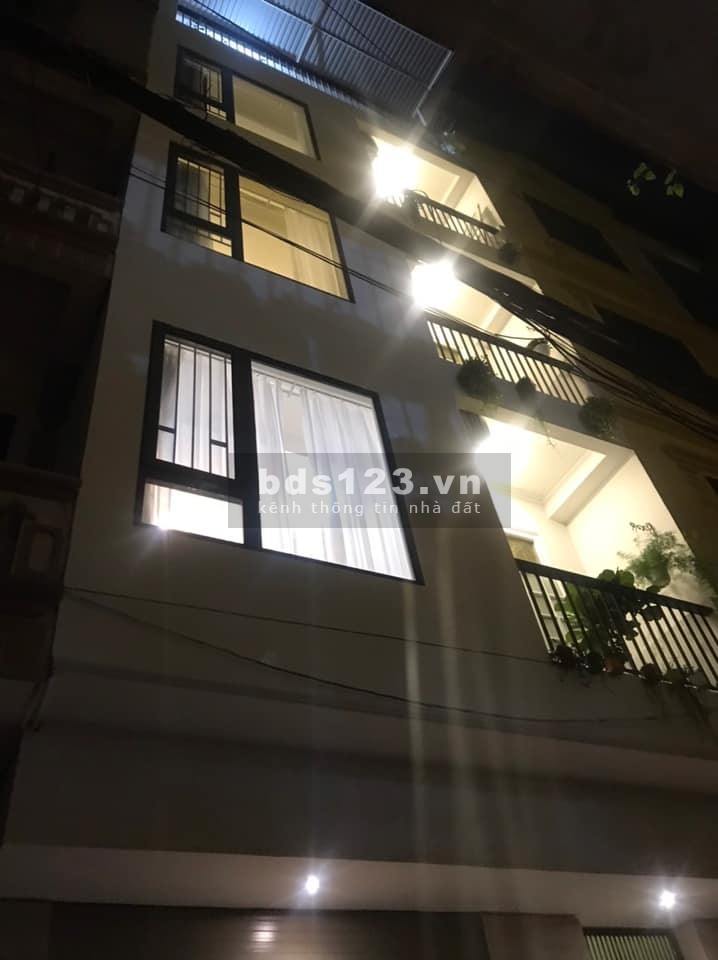 Căn Duy Nhất Phố Nghĩa Đô, Cầu Giấy giá chỉ 5 tỷ nhà đẹp 5 tầng 2 mặt ngõ ô tô, tặng nội thất