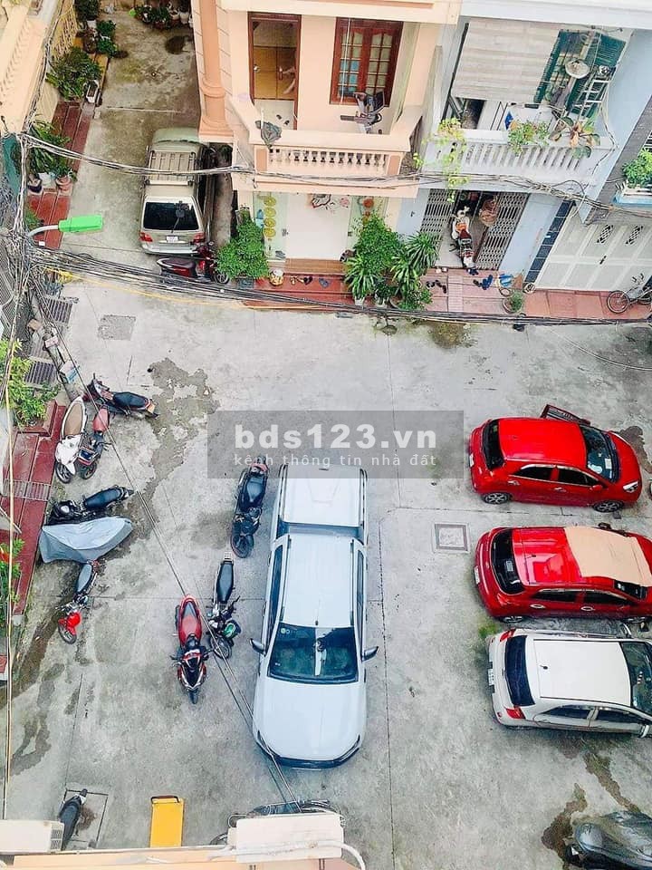 Vị trí đắc địa phân lô ô tô tránh gần phố văn phòng ở sướng sân chung rộng, sổ vuông đẹp