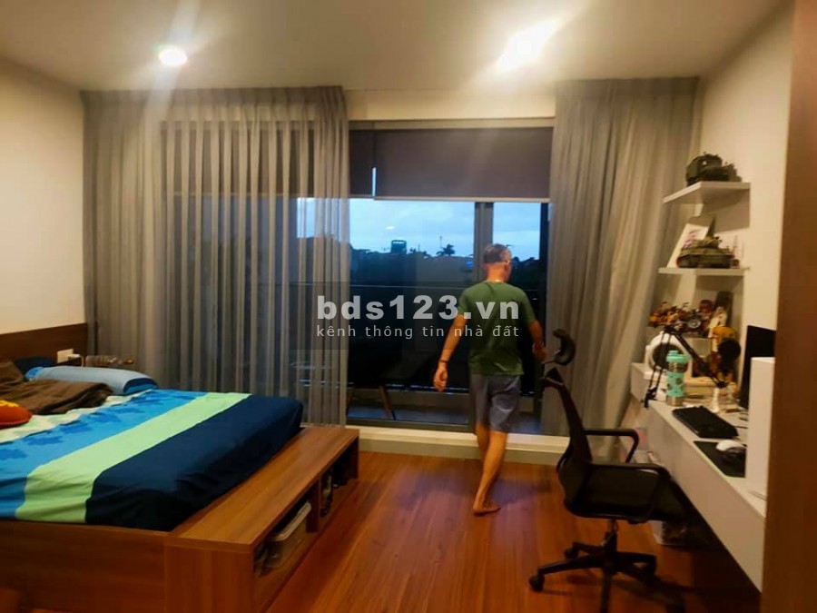Bán biệt thự đẳng cấp Long Biên, oto vào nhà, ngõ thông, sổ đẹp, khu dân trí