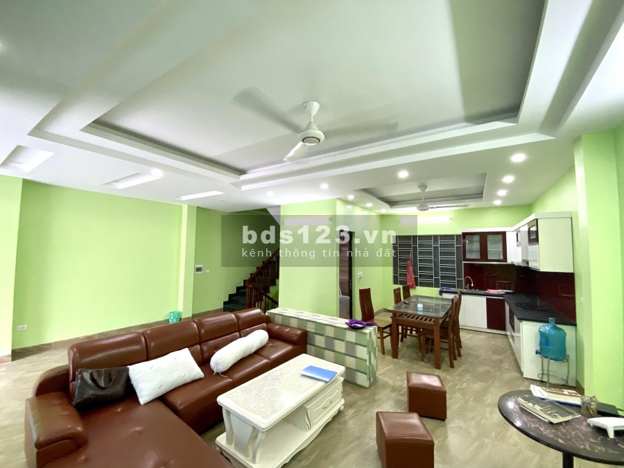 Bán nhà Ngọc Thuỵ Quận Long Biên, ô tô tránh, kinh doanh đỉnh, dt 76m2, 4 tầng, giá 8.5 tỷ