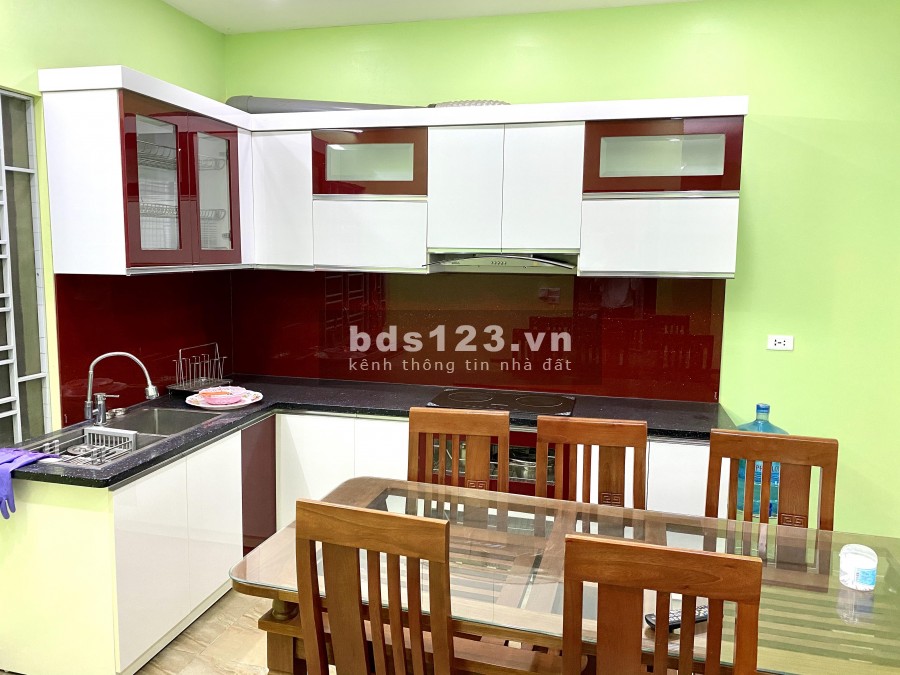 Bán nhà Ngọc Thuỵ Quận Long Biên, ô tô tránh, kinh doanh đỉnh, dt 76m2, 4 tầng, giá 8.5 tỷ