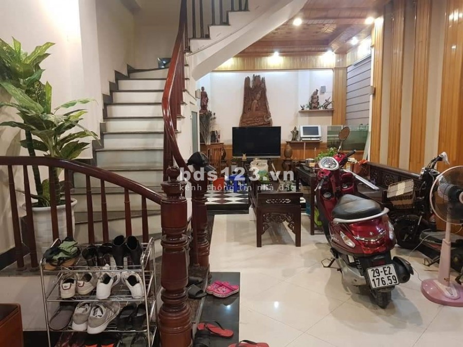 Bán nhà đẹp ngay trung tâm Đống Đa 6 tầng kinh doanh đỉnh nội thất siêu đẹp, bày trí hợp lí