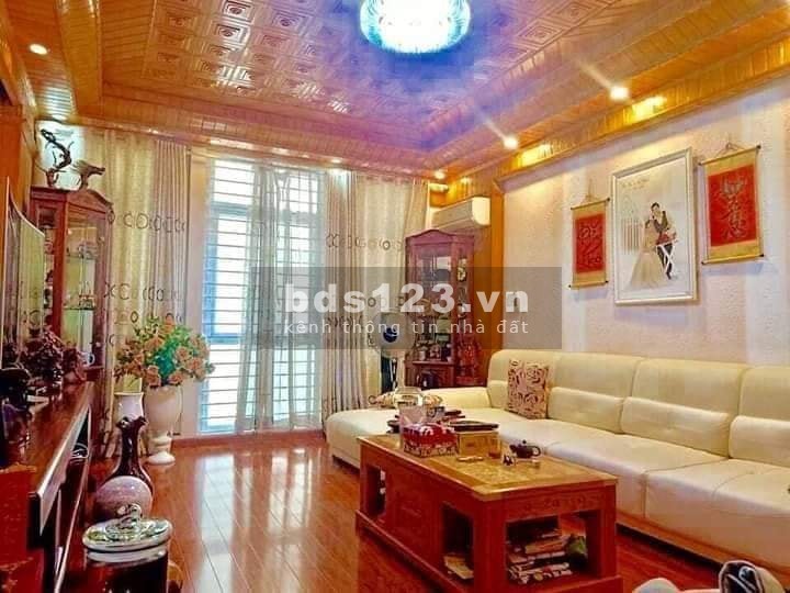 Bán nhà đẹp ngay trung tâm Đống Đa 6 tầng kinh doanh đỉnh nội thất siêu đẹp, bày trí hợp lí