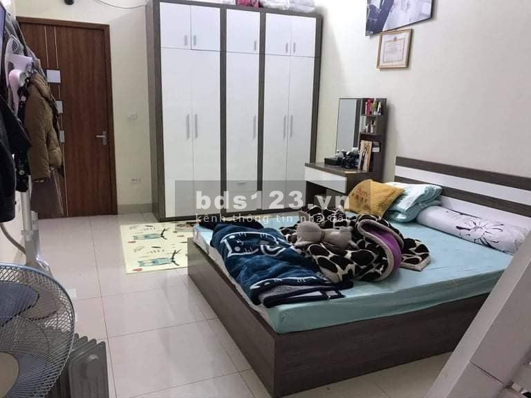 Bán nhà phố Nguyễn Khoái, Quận Hai Bà Trưng, ngõ rộng ô tô kinh doanh, giá 60 triệu/m2