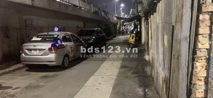 Bán nhà phố Nguyễn Khoái, Quận Hai Bà Trưng, ngõ rộng ô tô kinh doanh, giá 60 triệu/m2