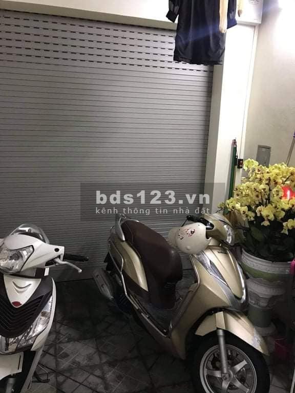 Bán nhà phố Nguyễn Khoái, Quận Hai Bà Trưng, ngõ rộng ô tô kinh doanh, giá 60 triệu/m2