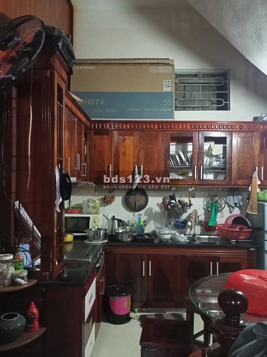 Chính chủ cần bán nhà Hoàng Mai diện tích 55m2, 3 tầng đúc giá chỉ 2.9 tỷ LH: 0886644228
