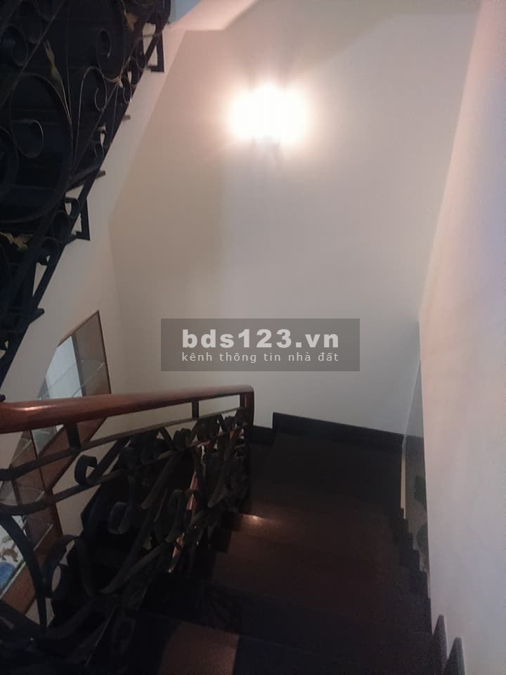 (Gò Vấp)bán nhà mặt tiền nở hậu, ngã tư Lê Đức Thọ - Nguyễn Oanh, 90m2, 5 lầu, 12.8 tỷ