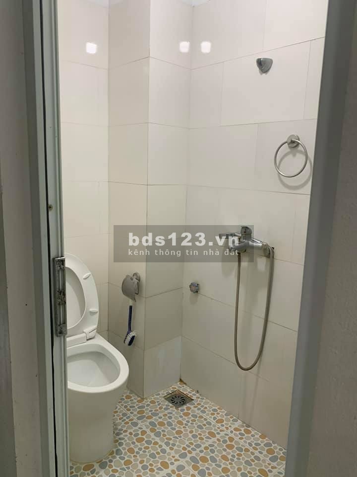 Chính chủ bán nhà chỉ nhỉnh 2 tỷ có ngay nhà đẹp 3 phút ra Bến Xe Yên Nghĩa 45m