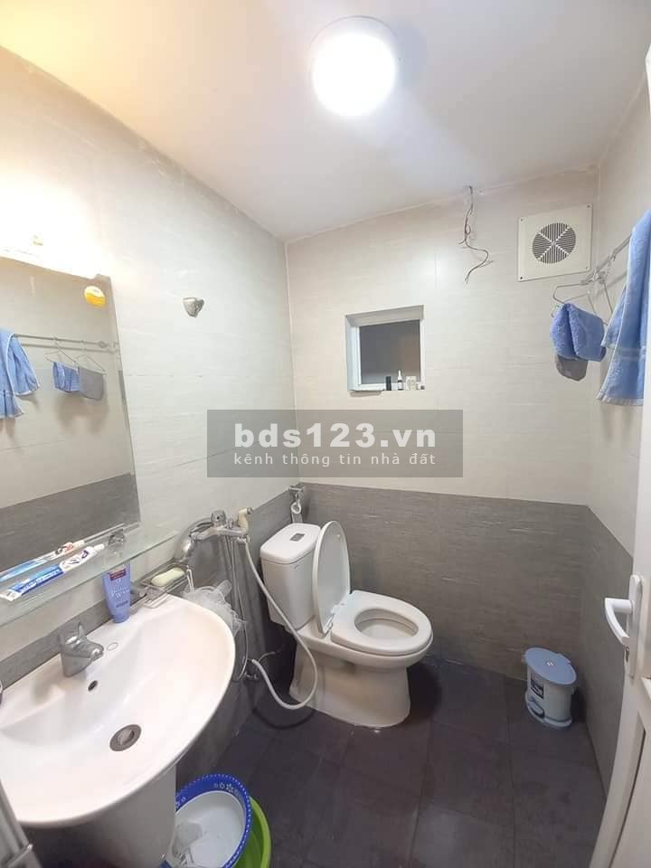 Bán nhà Cát Linh, lô góc, ba gác quay đầu, vào ở luôn, diện tích 46m2 5 tầng giá bán 3.9 tỷ