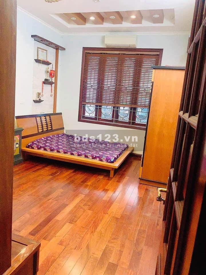 Vị trí đắc địa phân lô ô tô tránh gần phố văn phòng ở sướng sân chung rộng, sổ vuông đẹp
