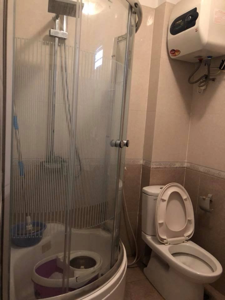 Nhà đẹp gần hồ cách phố Bồ Đề 5m, nội thất hảo hạng sổ đẹp vuông vắn tiện ích xung quanh đủ